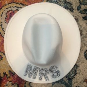 MRS white fedora hat 👰🏼‍♀️ 💍